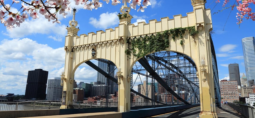 Image of Pittsburgh bridge