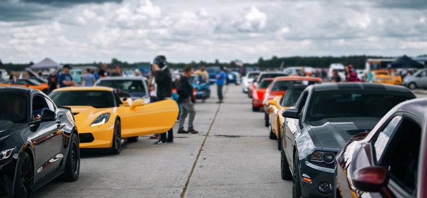 Image of a Ford Mustang gathering