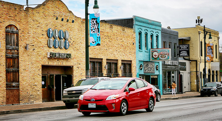 Street view of a Texas road